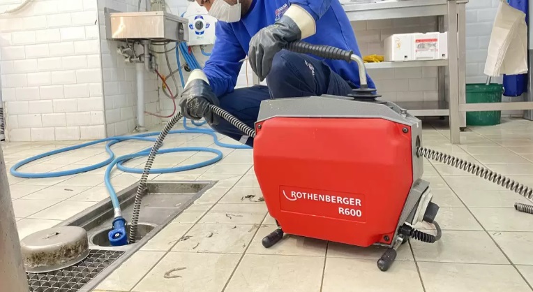 Zeytinburnu Tesisatci Gider Mutfak Açmak 